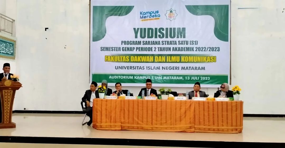 Yudisium FDIK diselenggarakan di Auditoriun UIN Mataram Kampus 1 UIN Mataram.