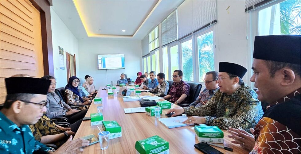 RAPAT EVALUASI PENILAIAN MAHASISWA BARU DAN PERSIAPAN SOSIALISASI UMPTKIN: UPAYA KOLABORATIF MENYONGSONG MASA DEPAN PENDIDIKAN TINGGI