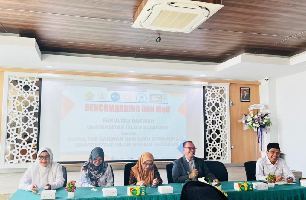 FAKULTAS DAKWAH UIN MATARAM MENERIMA KUNJUNGAN FAKULTAS DAKWAH UIN BANDUNG UNTUK KERJASAMA DALAM BIDANG AKADEMIK